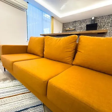 103-cozy And Stylish Apartment